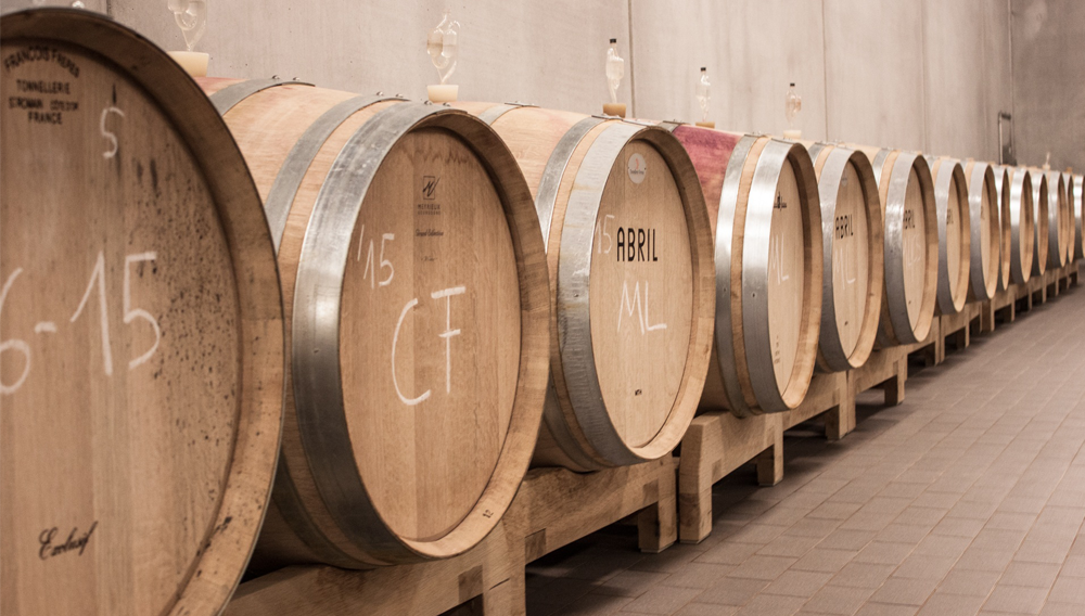 With wine having been stored in a barrel before, a fruity aroma and additional microflora can be expected (Photo: leohau/pixabay.com)