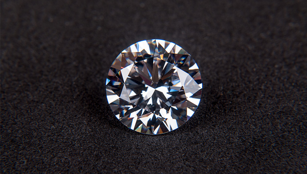 A diamond, in German; Diamant (Photo: zombie cygig on Pixabay)