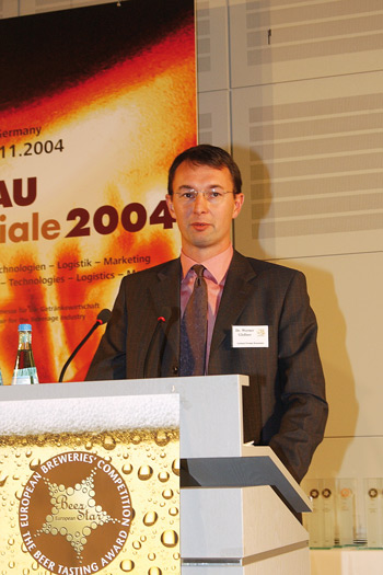 Dr. Werner Gloßner at the award ceremony in 2004 (photo: Private Brauereien)