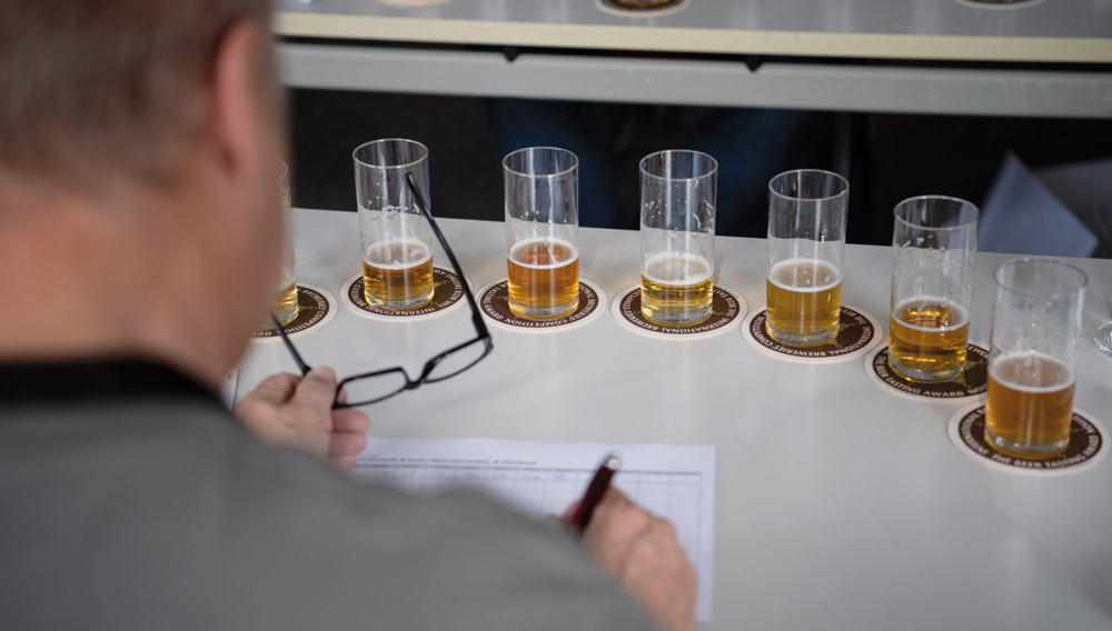 Beer tasting at the European Beer Star (Photo: Private Brauereien Bayern/Volker Martin)