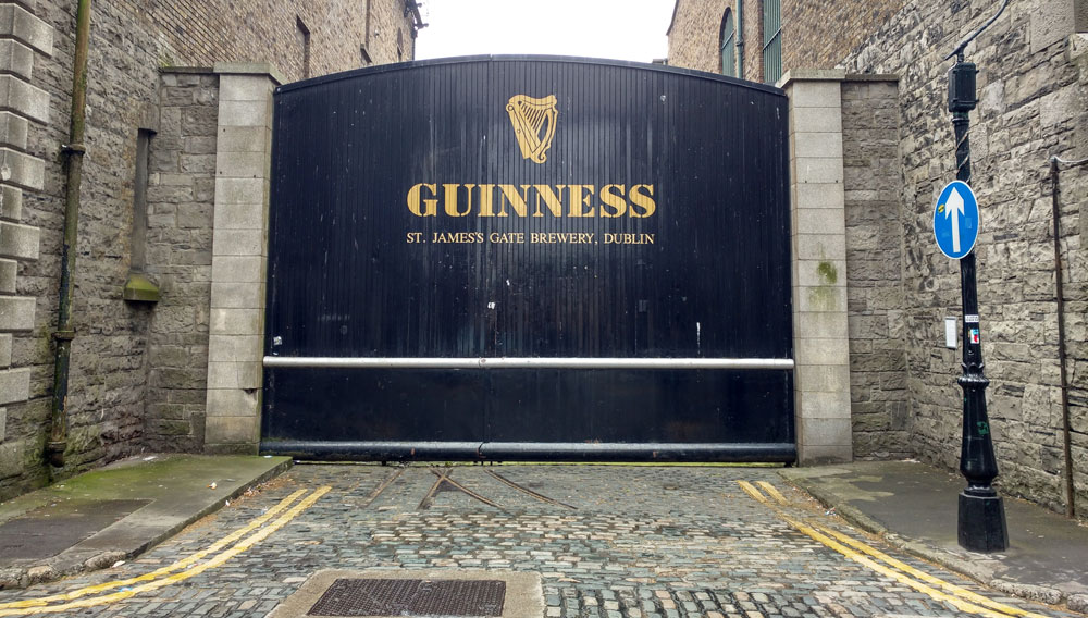 Guiness Brewery in Dublin (photo: Andres Meßner on Unsplash)