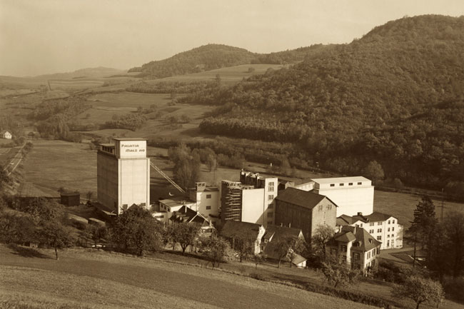 Historical photo of the malthouse in Kreimbach