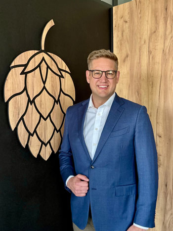 Portrait photo of Florian Perschel, new Commercial Director at Hopsteiner Florian Perschel joins Hopsteiner as Commercial Director, bringing extensive international experience in sales, business development and innovation management