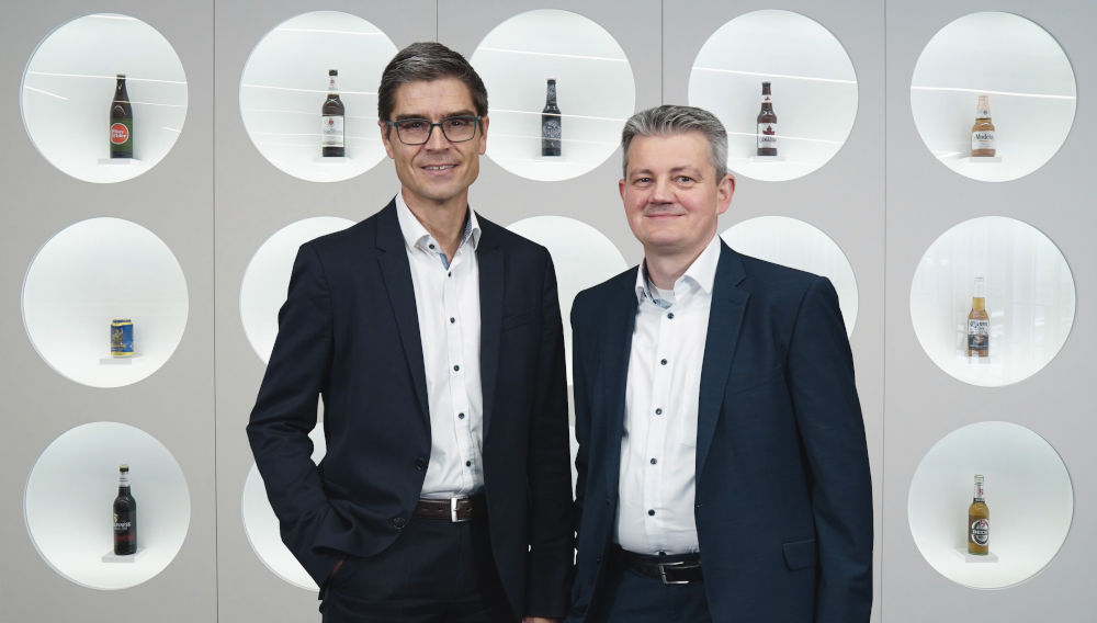 Axel Zügel (r., with CEO Klaus Gehrig), new COO at Ziemann Holvrieka (Photo: Ziemann Holvrieka)