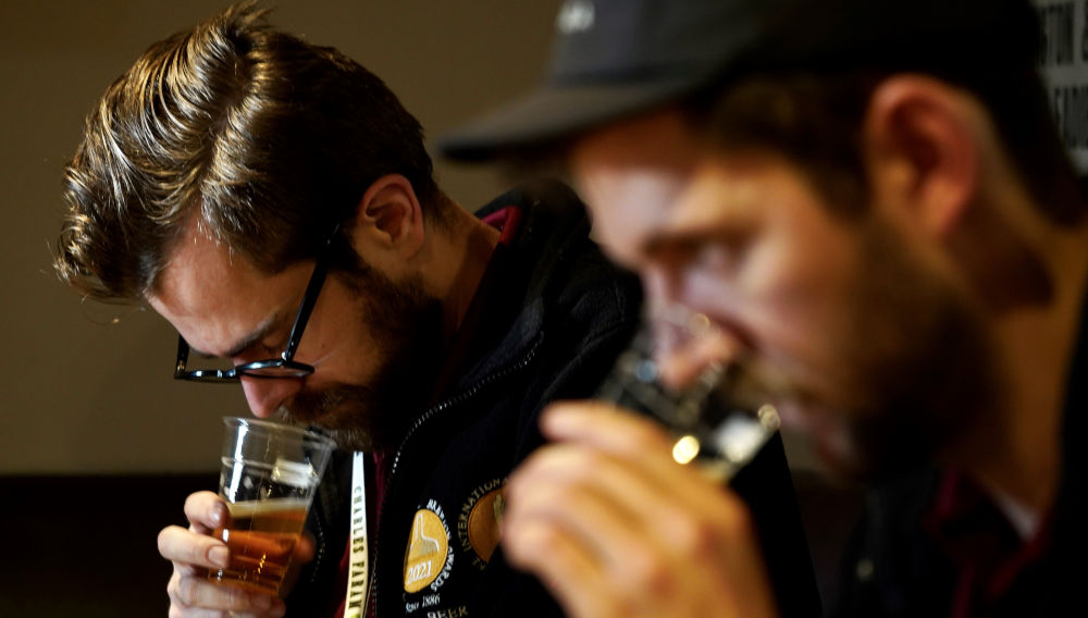 Two people at a beer and cider tasting (Photo: International Brewing & Cider Awards)
