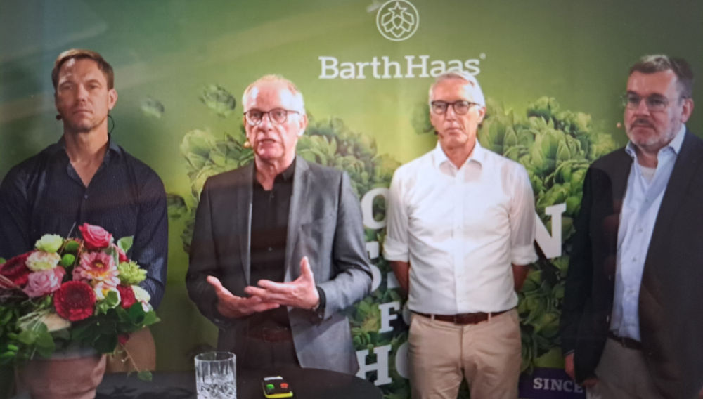 Thomas Raiser, Peter Hintermeier, Heinrich Meier and Dirk Omlor at the online presentation of the BarthHaas-Report 2022/23 (Source: BarthHaas)