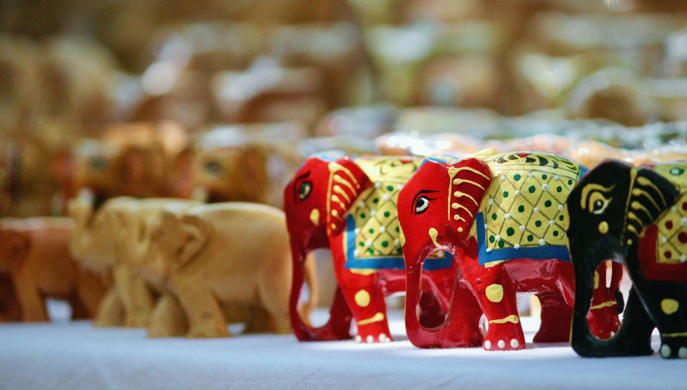 Toy elephants (Photo: Balaji Malliswamy on Unsplash)