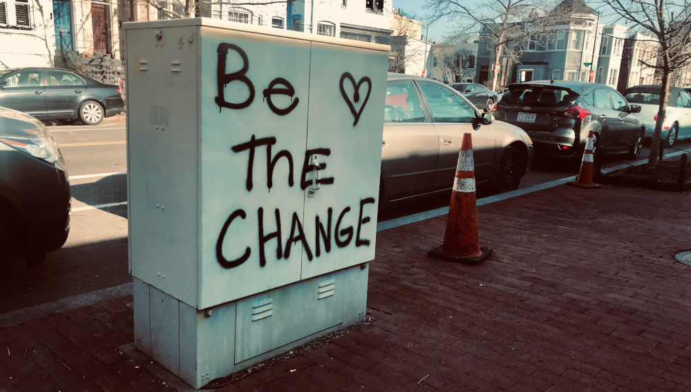 Graffiti be the change (Photo by Maria Thalassinou on Unsplash)