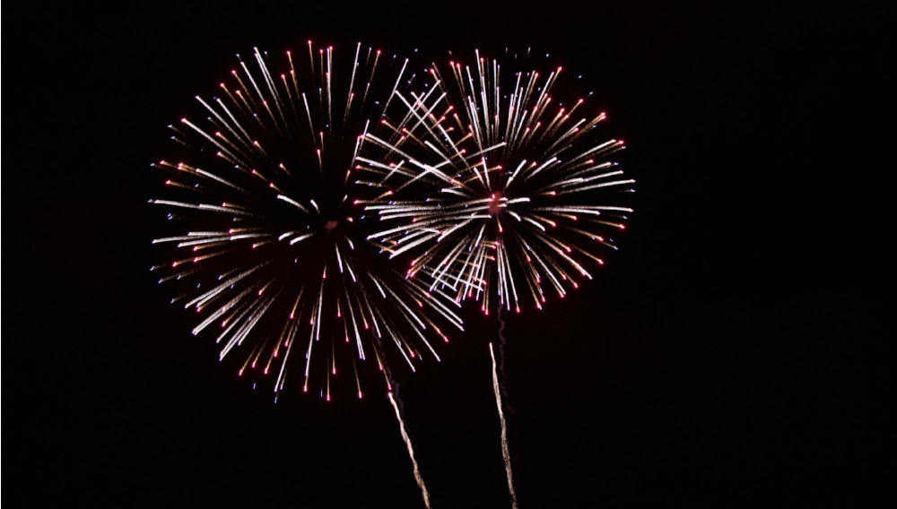 Fireworks (Photo: Warren Tobias on Unsplash)