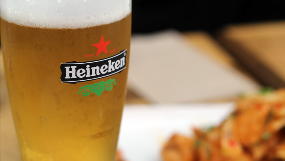 images/BWI_heineken-glass (mehranB on pexels)