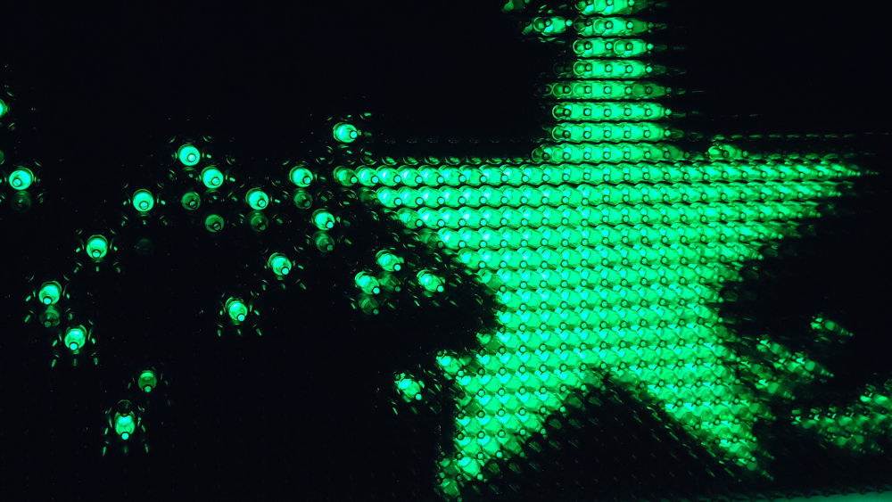 Green star of lights (Photo: Blickwinkler on Pixabay)