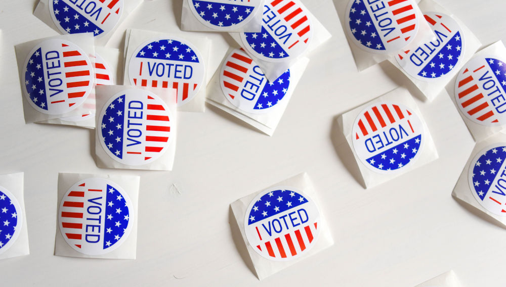 Stickers I voted (Photo: Element5 digital, Unsplash)