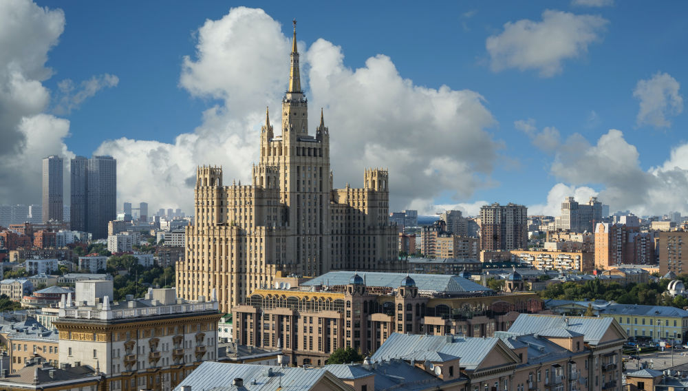 “Seven Sisters“: Skyscrapers in Moscow in the Stalinist style (Photo by Alex Zarubi on Unsplash)