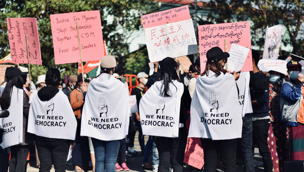 demonstrating people in Myanmar (Photo: Pyae Sone Htun on Unsplash)