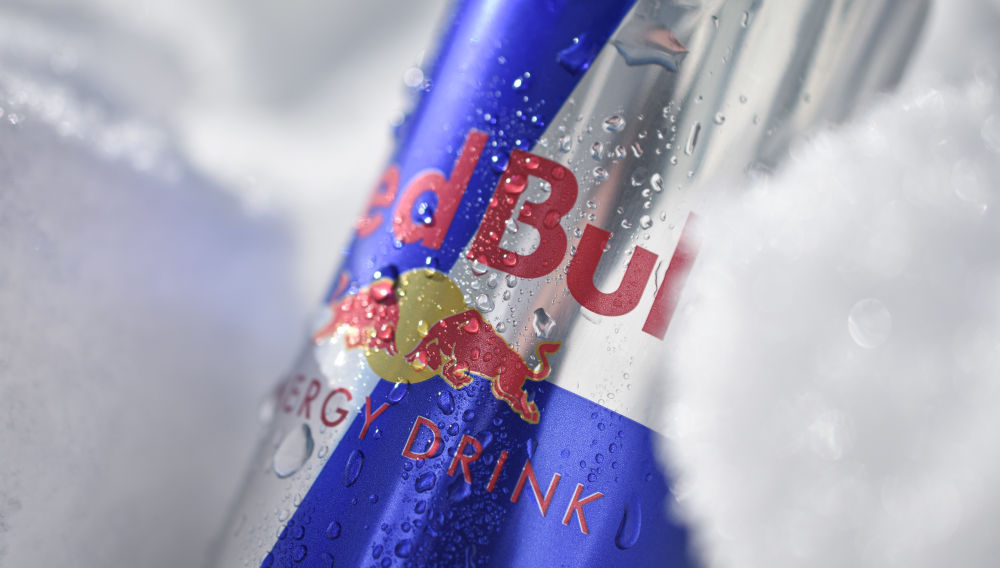 Red Bull Dose (Foto: Jesper Brouwers auf Unsplash)