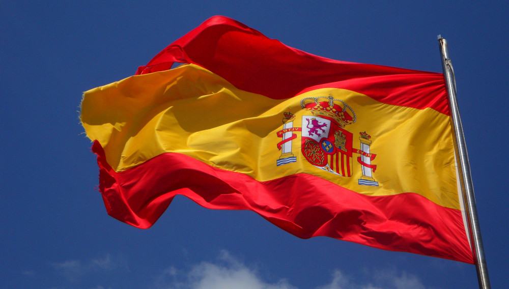 Spanish flag (Photo: Efraimstochter on Pixabay)