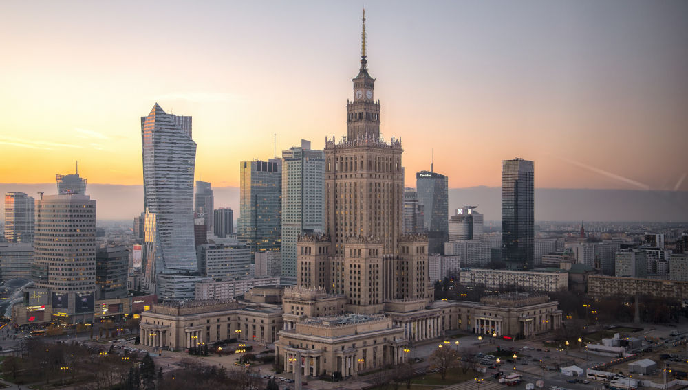 View of Warszawa (Photo by Iwona Castiello d'Antonio on Unsplash)