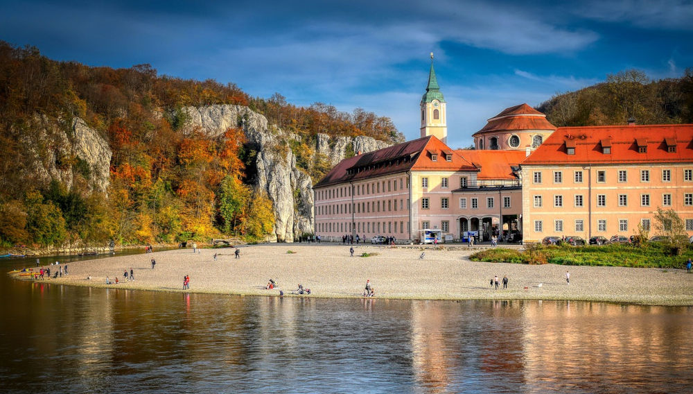 Schneider brewery buys beer brands Weltenburger and Bischofshof