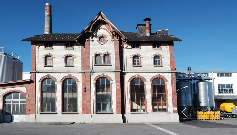 Das neue Sudhaus und der neue Gärkeller finden im denkmalgeschützten Brauereigebäude Platz; Foto: Brauerei Frastanz eGen