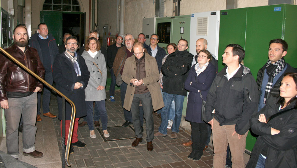 Teilnehmer der 15. Fresenius-Fachtagung Sensible Getränke bei der Besichtigung der Sünner-Brauerei in Köln