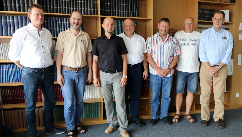 Der neue GGB-Vorstand in der Axel-Simon-Bibliothek: Dr. H. Starke, U. Schneider, A. Hofmann, Dr. J. Fontaine, Dr. K.-P. Gilbertz, A. Urbanek, M. Weidner