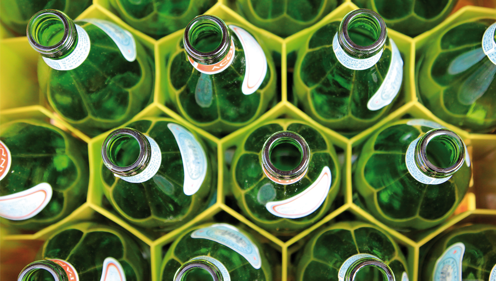Alkoholfreie Getränke werden zu 23 Prozent in Mehrwegflaschen verkauft; Foto: Lacey Williams/Unsplash