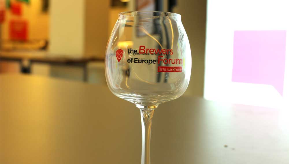 Beer glass with the Brewers Forum logo