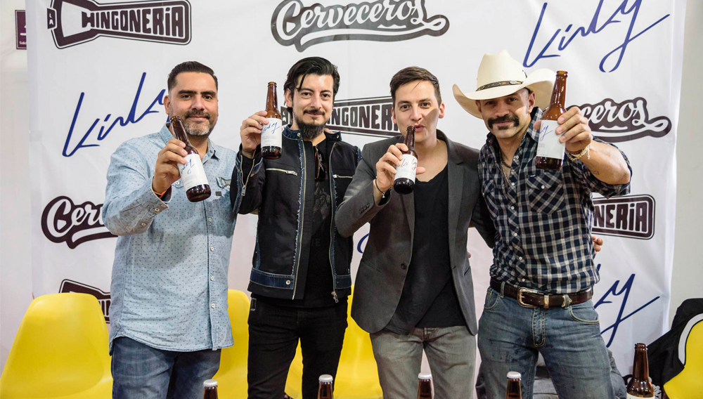 Isaac Aroche, Edgar Mejía, Gil Cerezo and César Pliego presenting their collaboration beer (f.l. t. r.)