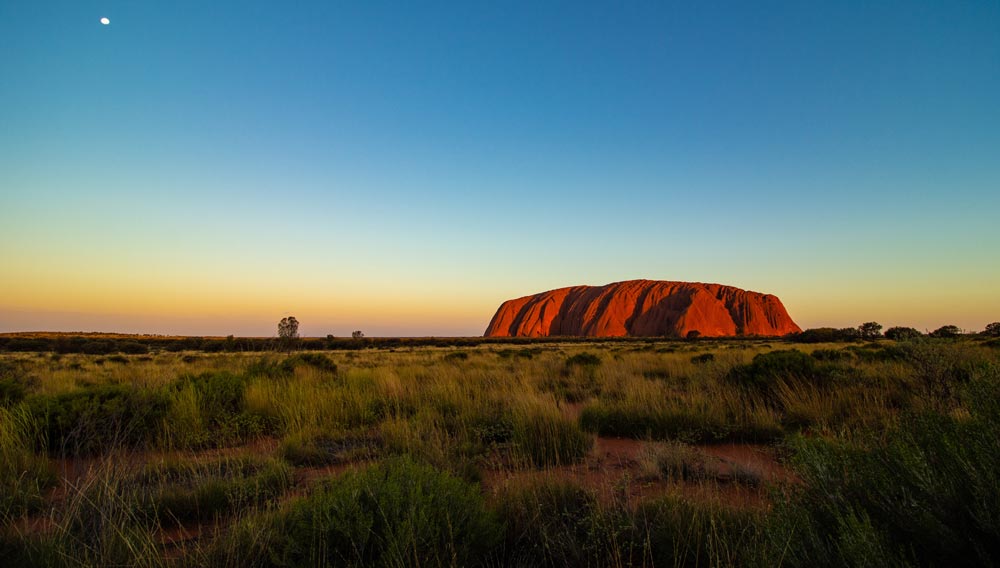 Der Uluru, das Wahrzeichen Australiens (Foto: Ondrej Machart on Unsplash)