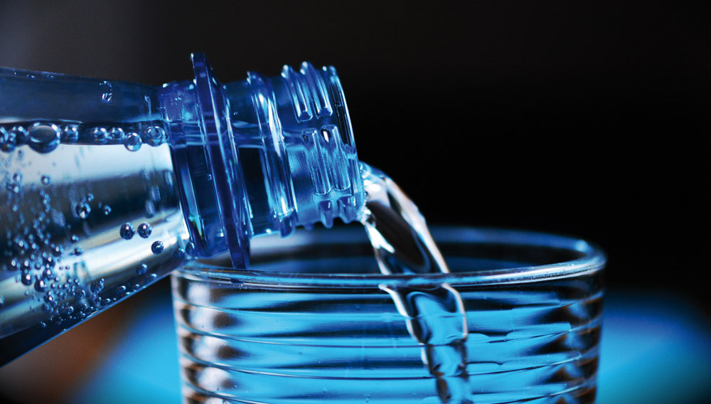 Mineralwasser (Foto: congerdesign on Pixabay)