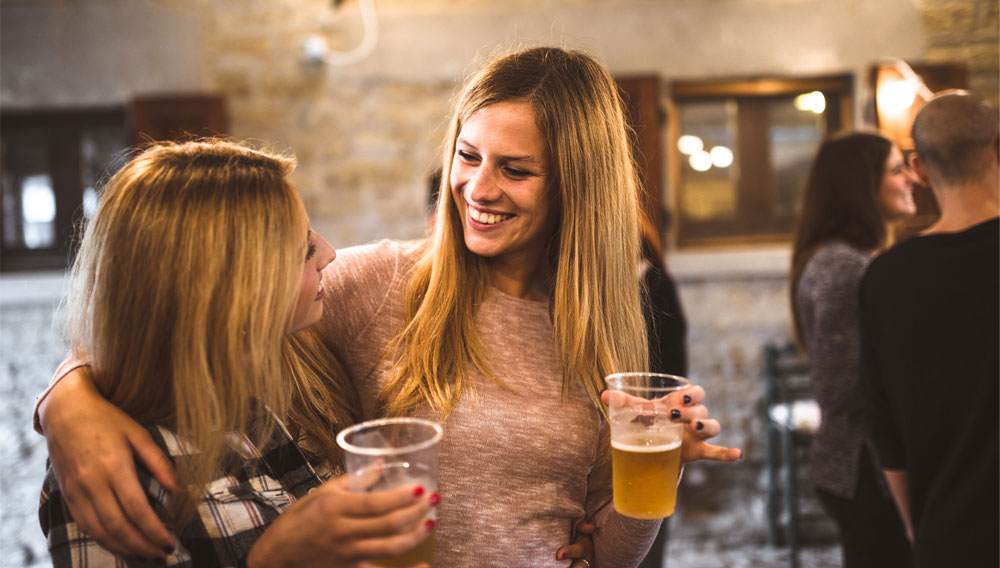 Alkoholfreies Bier wird zum Lifestyle-Getränk – es verzichtet auf Prozente, Kalorien und Kohlenhydrate, aber nicht auf Geschmack (Foto GEA/franckreporter)