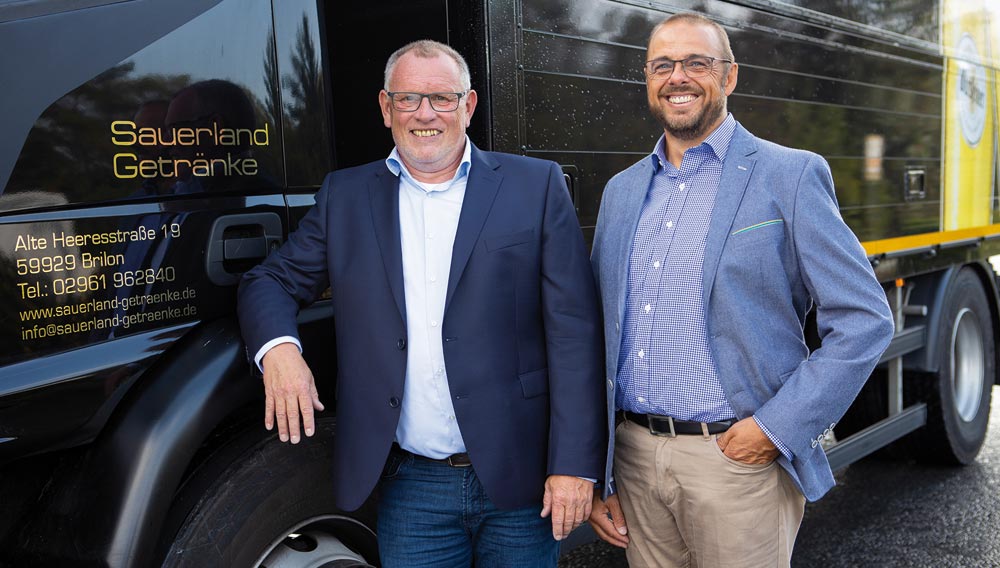 Die Geschu00e4ftsfu00fchrung von Sauerland Getru00e4nke: Ulrich Padberg (li.) und Georg Meyer (Foto: Warsteiner)