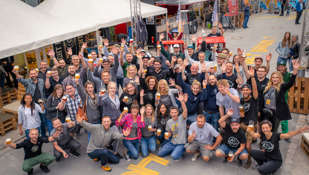 Craft Brauer soweit das Auge reicht beim Festival in Maiselu2018s Bier-Erlebniswelt (Foto: Maisel & Friends)