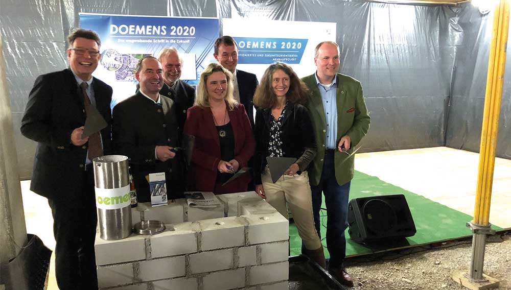 Die Grundsteinlegung zum Neubau der Doemens Akademie erfolgte am 7. Februar 2020 in Anwesenheit von hochrangigen Vertretern aus Politik, Wirtschaft und Getränkebranche