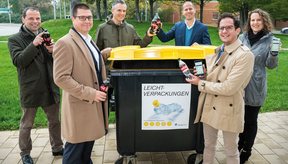 Philipp Bodzenta (Coca-Cola Österreich), Christian Abl (Reclay Österreich), Laszlo Niklos (Coca-Cola Österreich), Herbert Bauer (Coca-Cola HBC Österreich), Mark Joainig (Coca-Cola HBC Österreich), Nicole Vacha (Reclay Österreich) Foto: Stefanie J. Steindl