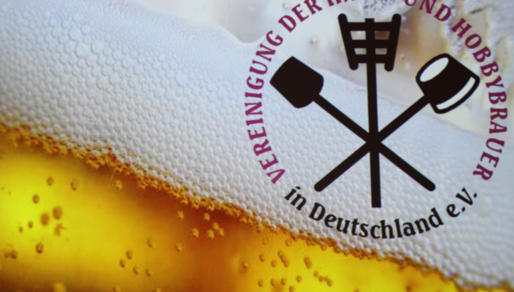 Bierglas mit dem Logo der Vereinigung der Haus- und Hobbybrauer