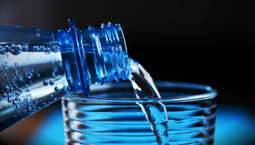 Mineralwasserflasche (Foto: congerdesign on Pixabay)