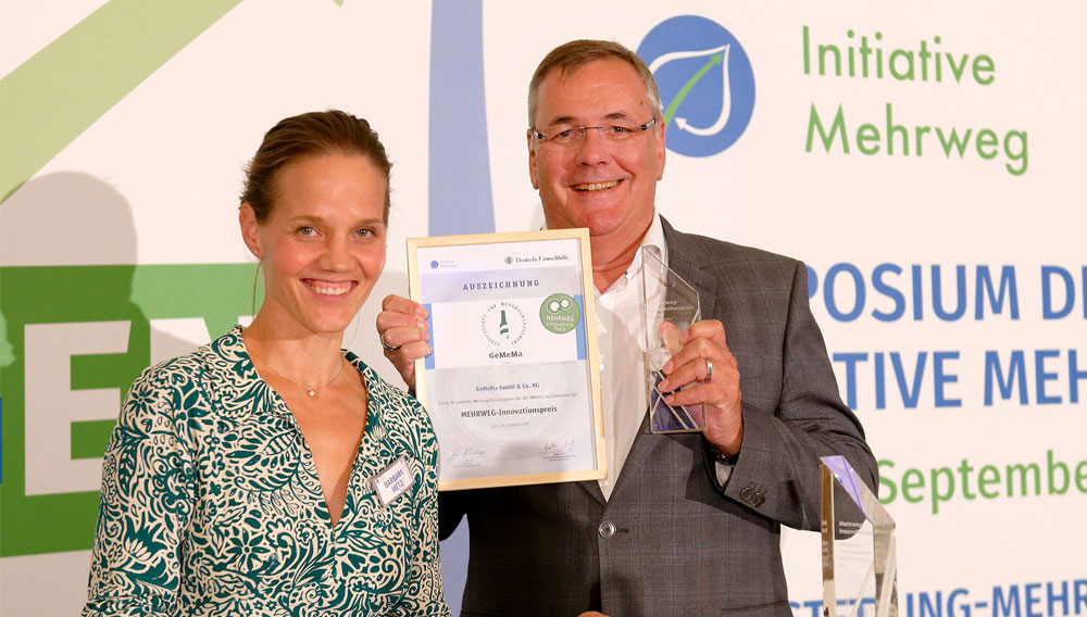 Die Bundesgeschäftsführerin der Deutschen Umwelthilfe, Barbara Metz, und der Geschäftsführer der GeMeMa, Hans Baxmeier (Foto: Stiftung Initiative Mehrweg)