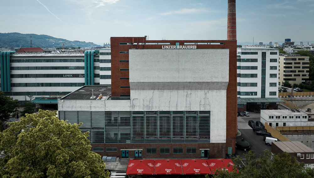Blick auf das ehemalige Kraftwerk der Tabakfabrik auf dem Gelände der Linzer Brauerei (Foto: Linzer Brauerei)
