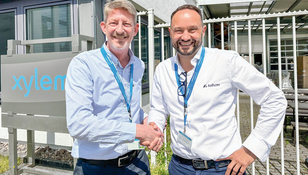 Marc Wesseler (li.), Director Field Sales Xylem Deutschland, und Georg Niebch, Geschäftsführer AxFlow GmbH