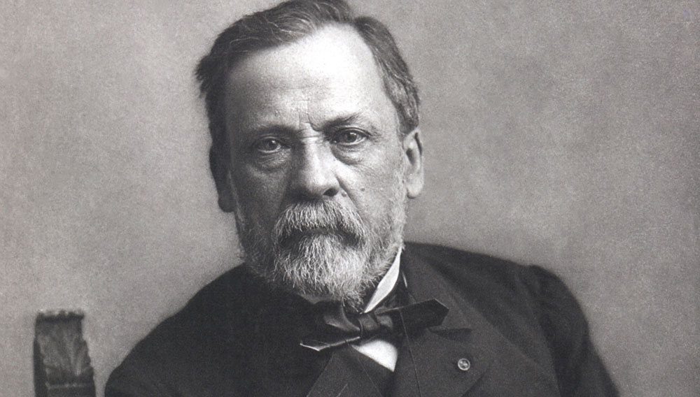 Porträtfoto von Louis Pasteur vor 1895 (Foto: Paul Nadar, Public domain, via Wikimedia Commons, https://commons.wikimedia.org/wiki/File:Louis_Pasteur,_foto_av_Paul_Nadar,_Crisco_edit.jpg)