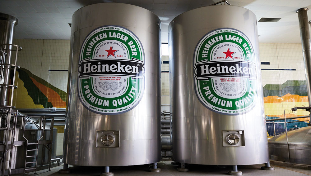 Zwei Sudhausbehälter, installiert von GEA (Foto: Heineken UK)