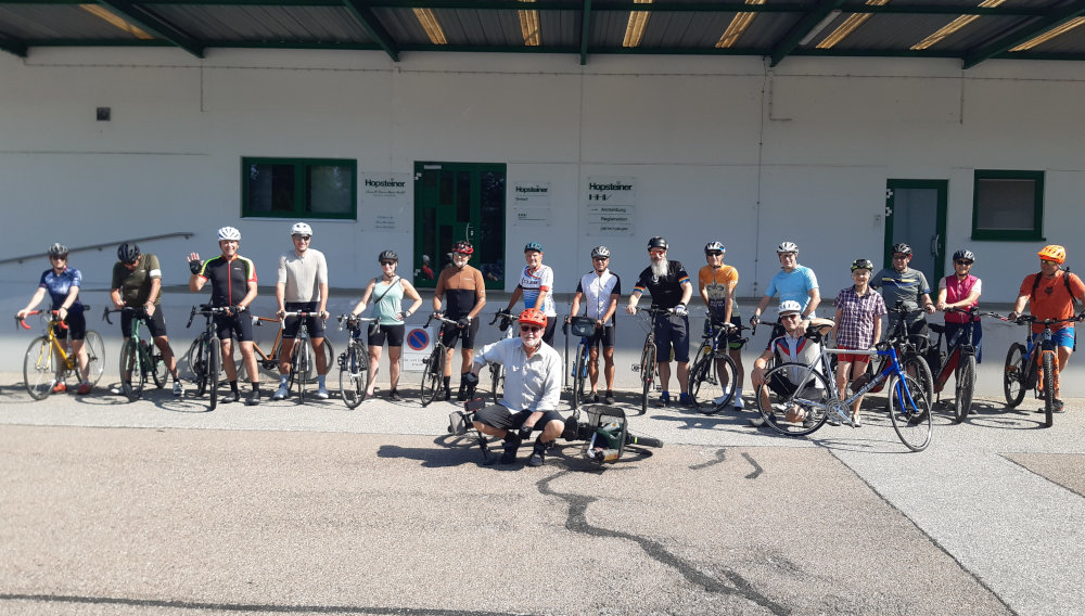 Die Radfahrer der Tour de Houblon 2026