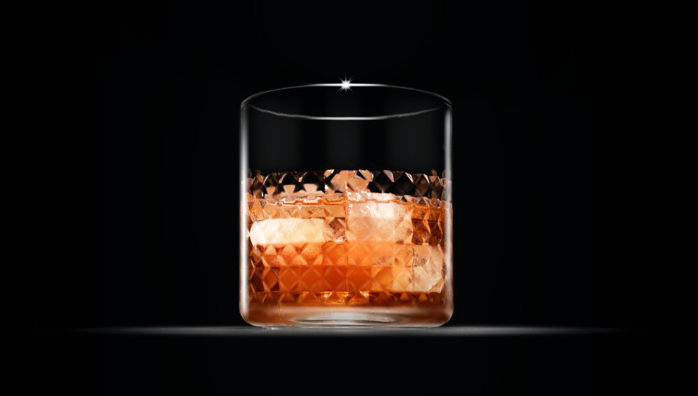 Glas of bourbon (Photo: Maxim Hopman on Unsplash)